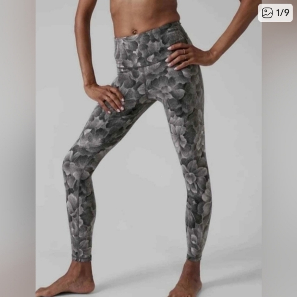 Athleta Elation Textured Tight  7/8- Legging Texture Elation